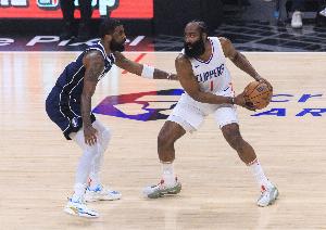 kaiyun-泰斯：哈登&amp;欧文的技巧都是靠苦练 他们真正出色之处在于职业素养