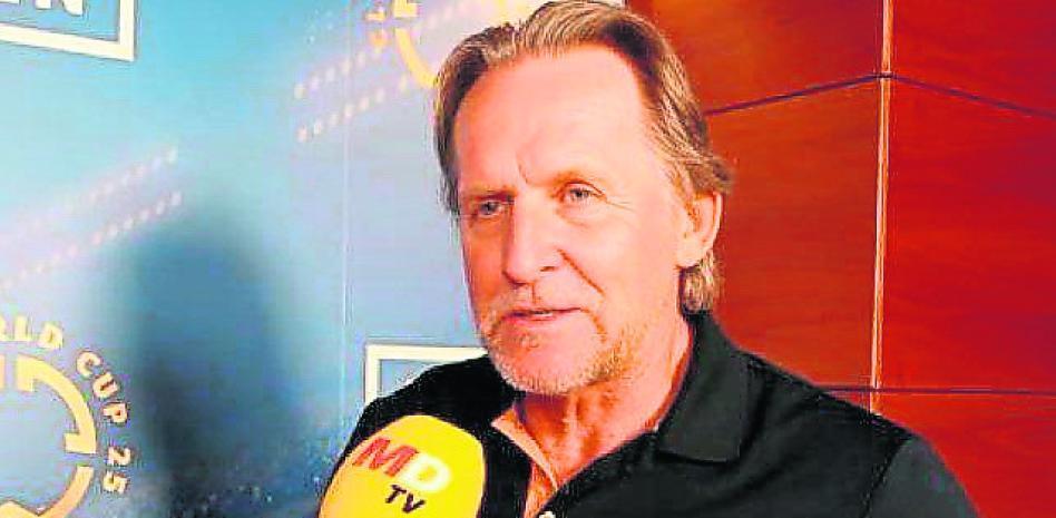 开云-舒斯特尔：巴萨现在非常出色；皇马现在责任更多是在球员身上