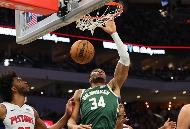 开云APP-字母哥称霸禁区再冲MVP：限制区得分断层领跑