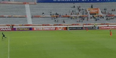 开云APP-鲁粤门将亚冠联袂秀低级失误 两人都曾入选国青队